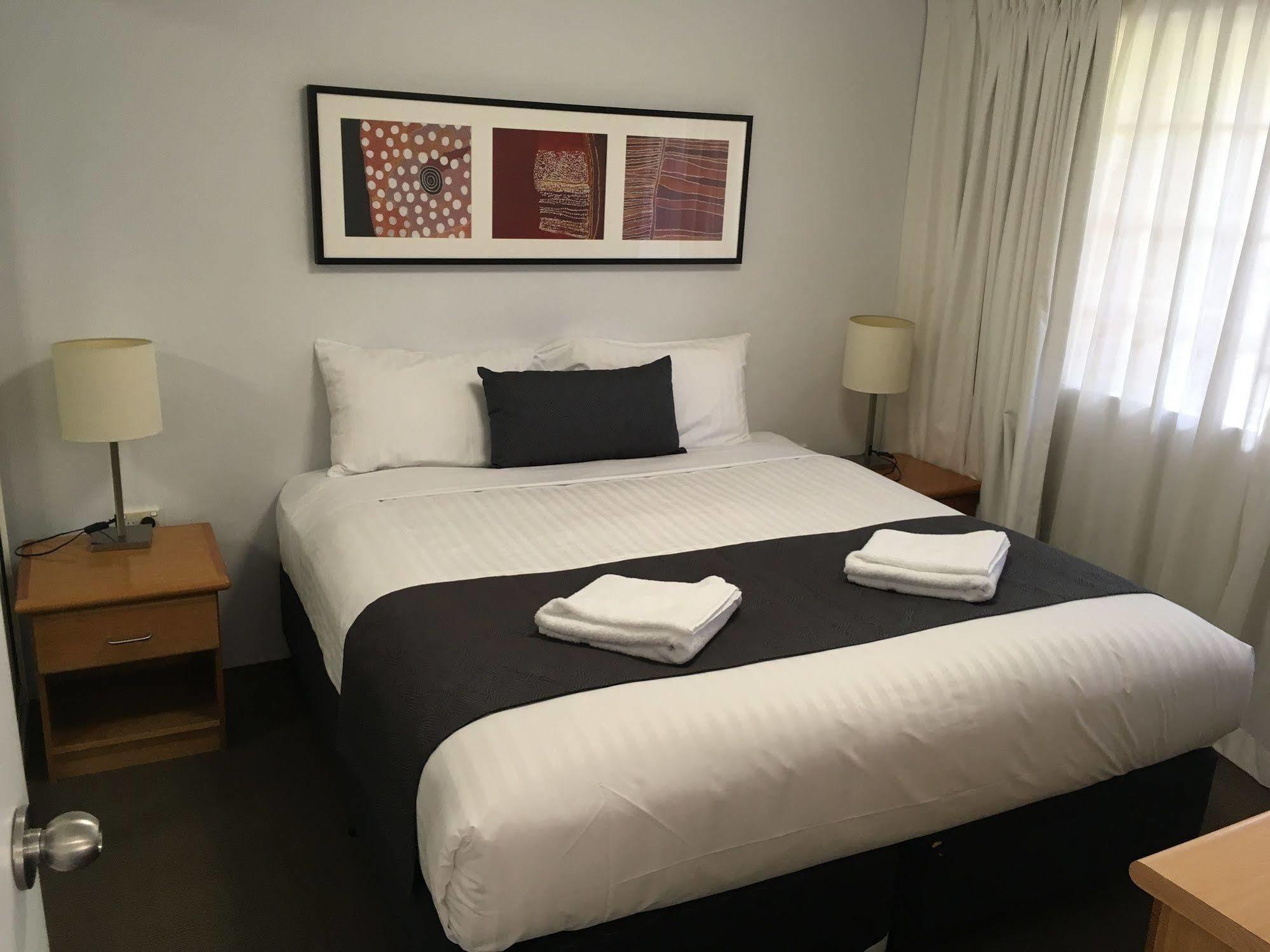 קנברה Oxley Court Serviced Apartments מראה חיצוני תמונה