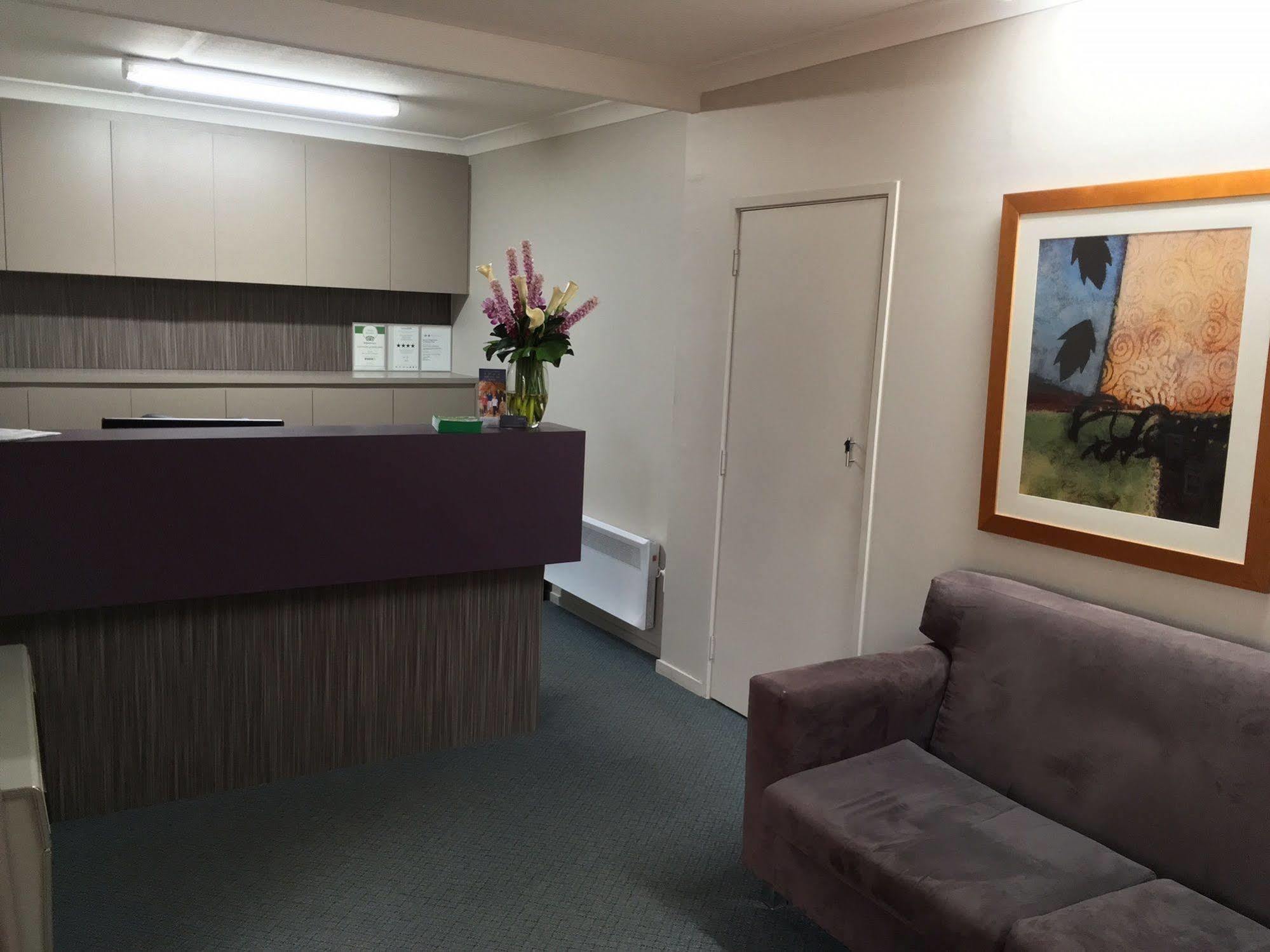 קנברה Oxley Court Serviced Apartments מראה חיצוני תמונה